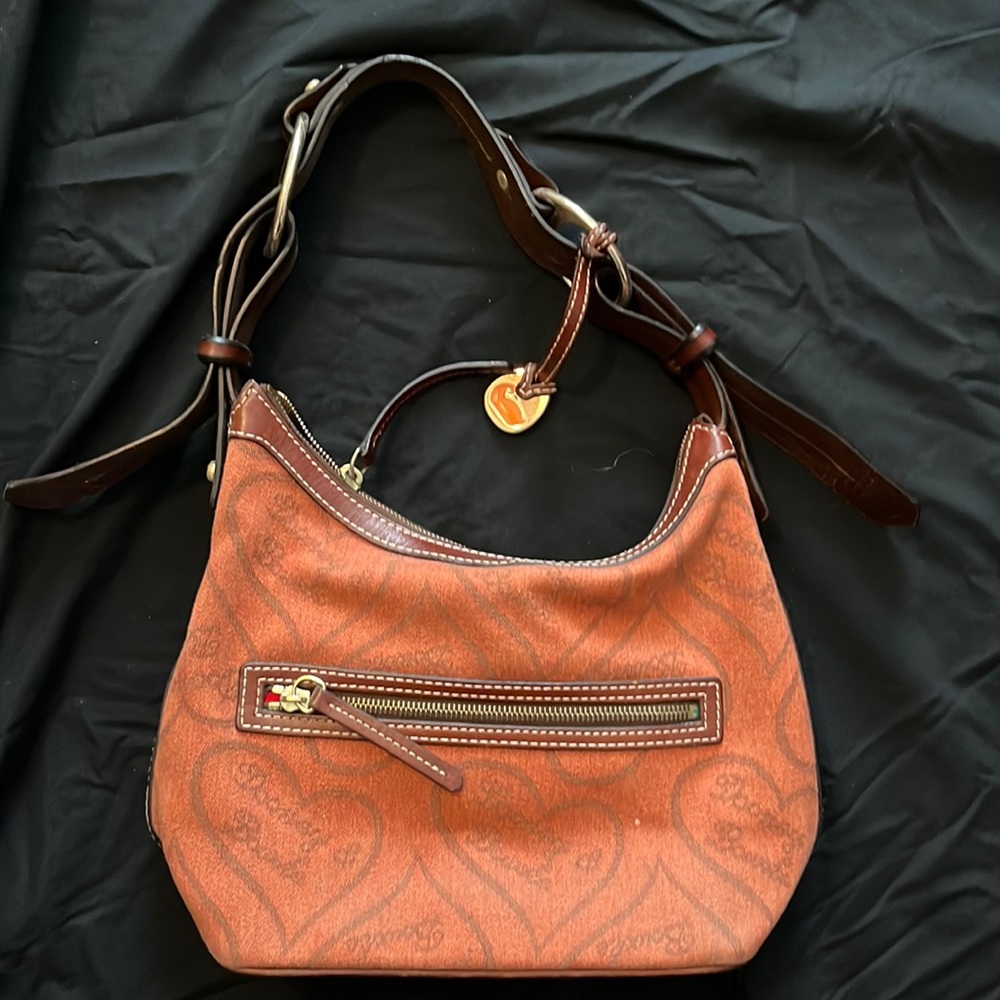 Dooney & Bourke shoulder purse
